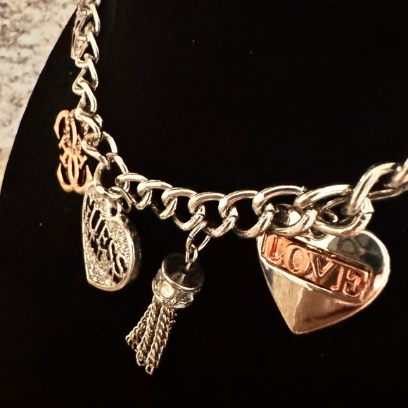 NWT Guess Charm Necklace w/Guess Monogram and Love Heart - Picture 5 of 7